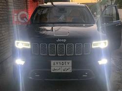 جیپ گراند شیرۆکی